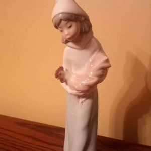 LLADRO figurine “Girl With Rooster ”